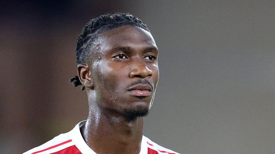 纽卡斯尔：阿拉吉·班巴的3400万英镑交易完成