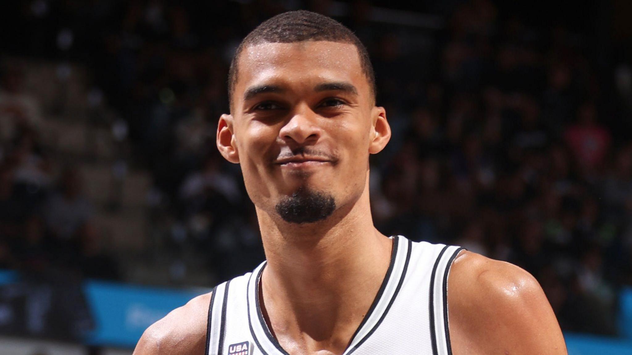 特朗普称NBA明星勒布朗·詹姆斯可能是“种族主义者”