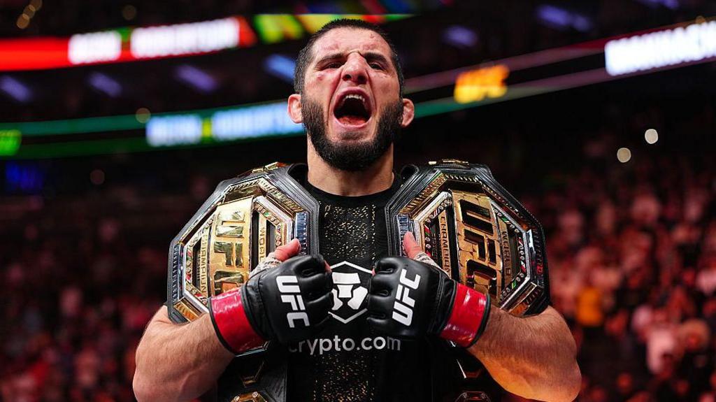 UFC 330:伊斯兰·马哈切夫击败伊恩·马查多·加里,打破UFC连胜纪录